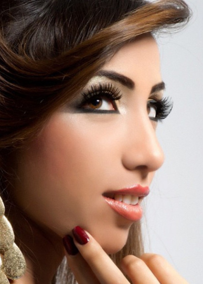 دنيا بطمة بعد عمليات التجميل