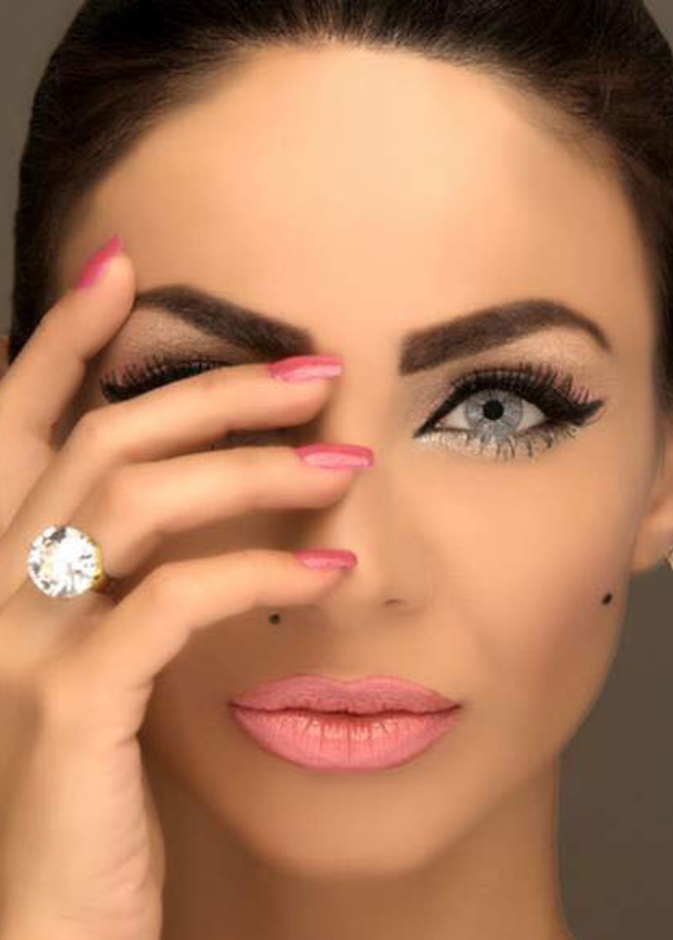 دوللى مع ابنتها نور