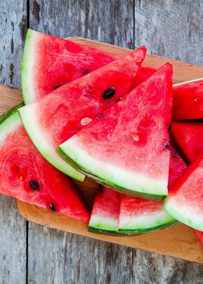  البطيخ الأحمر غني بمضادات الأكسدة التي تحمي الجلد و البشرة