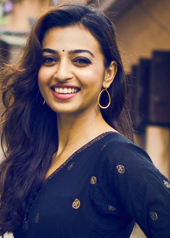 راديكا تفضل بيجامة النوم