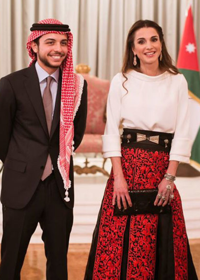 الأمير الحسين يشارك في سباق سيارات خيري في الصحراء