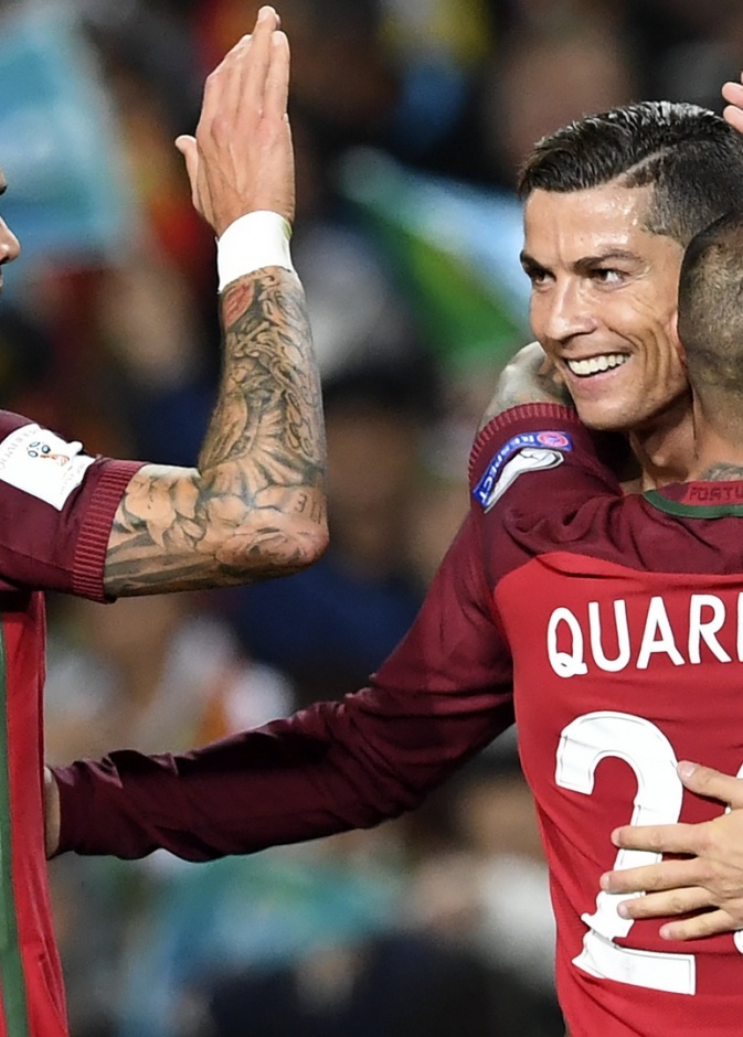 رونالدو يهدر ركلة جزاء ويقود البرتغال