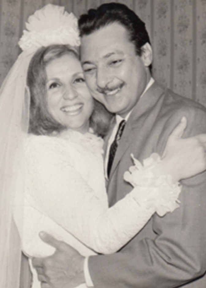 صور نادرة من زفاف نجوم العالم العربي