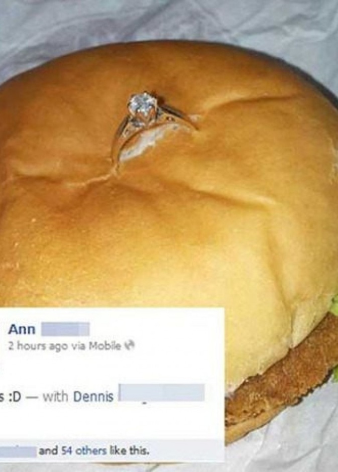 بالفيديو: إسوأ طلب زواج بالهمبرغر