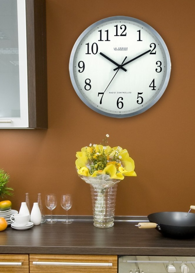 أجمل الساعات لتزيين حائط منزلك