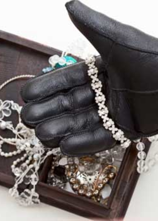 سرقة مجوهرات قيمتها 6 ملايين دولار في نيويورك