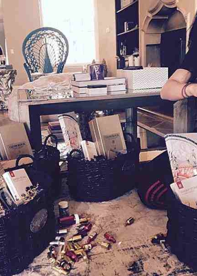 سيلينا غوميز ترتب غرفتها