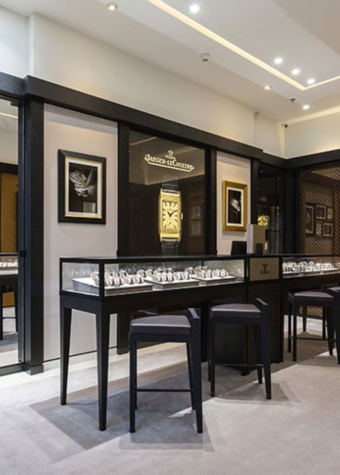 سيُتاح لذواقة الساعات التمتع باستكشاف الساعات من فئة المجوهرات الفاخرة بالإضافة إلى المجموعات الاستثنائية الأخرى