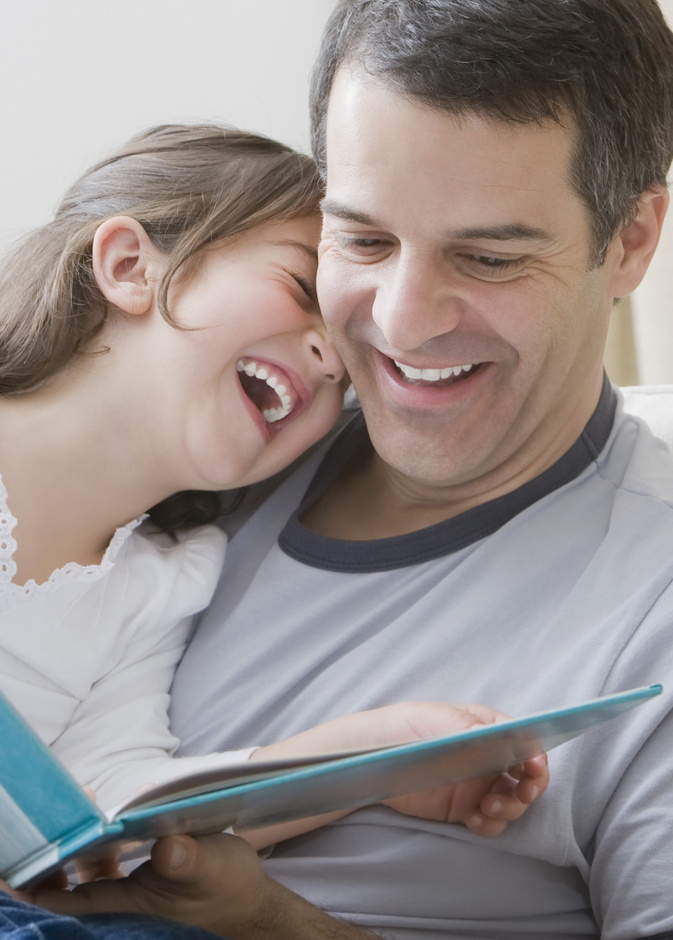 شاركو اطفالكم القصص بالمناقشة  والضحك و الاسئلة 