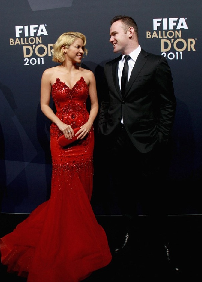 شاكيرا بتصميم من أمات