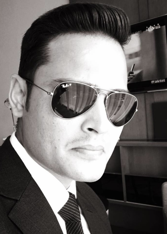 شاهد الحارس الشخصي الأكثر وسامة في بوليوود