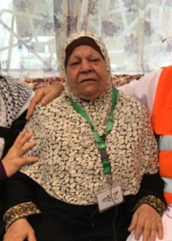 شاهد بالفيديوالحج يجمع شمل عائلة فلسطينية لم تلتقي مدة 20 عاما 