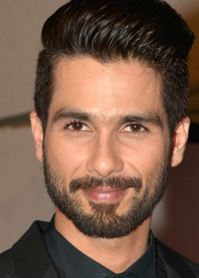 لماذا لم يظهر شاهيد كابور في صور مشتركة مع كارينا كابور؟