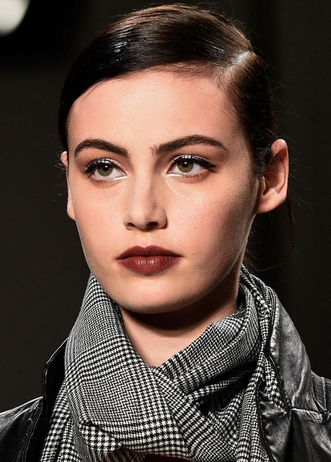 شفايف بنية ولماعة