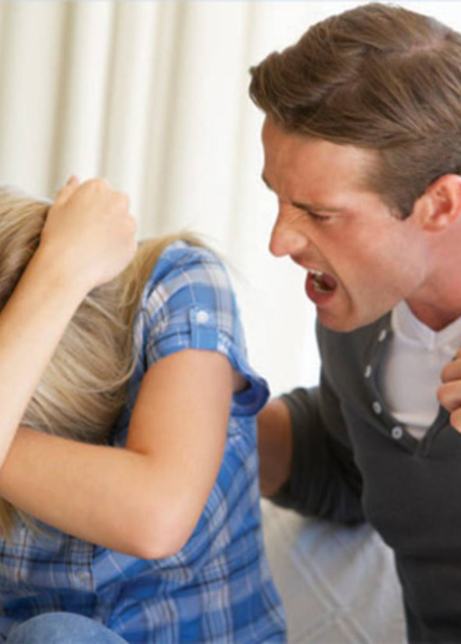 السعوديات والعنف