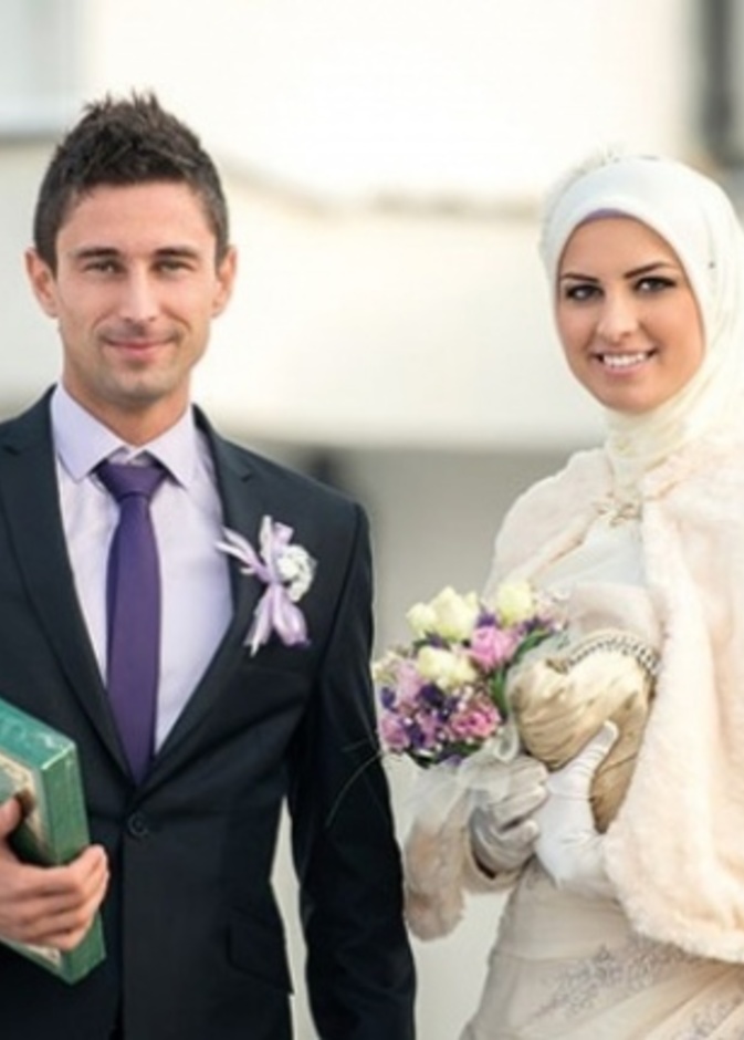 تقارب.. استقرار.. عنوسة.. وراء زواج السعوديات من أجانب 