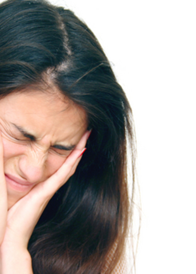 تعويض فتاة سعودية عن خطأ في تقويم أسنانها