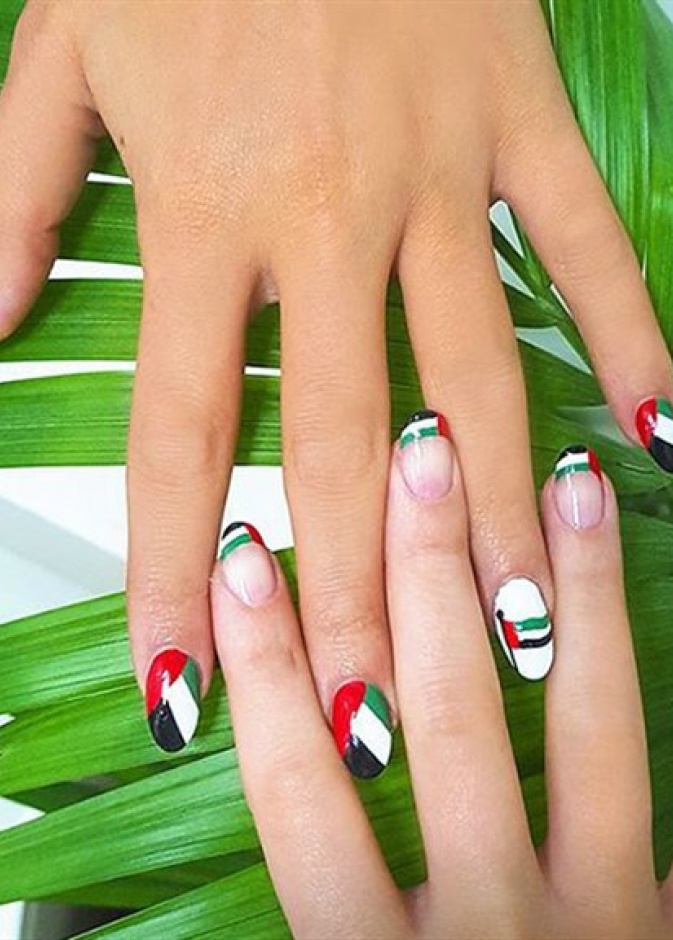 طرق مختلفة لمناكير يوم العلم الإماراتي