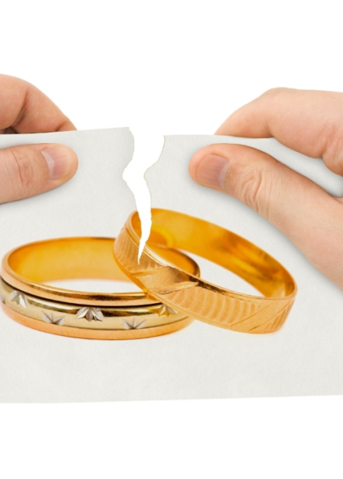 طلاق عروسين سعوديين بسبب الآي كلاود