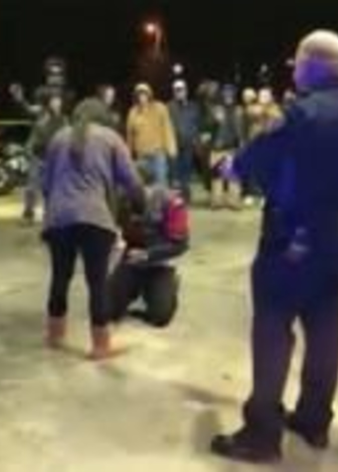 طلب زواج تحت تهديد السلاح