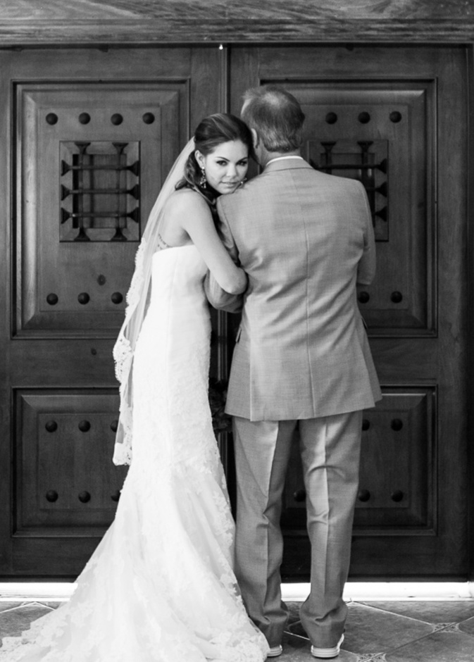 عادات يتبعها والد العروس في حفل الزفاف عليك أن تتمسك بها