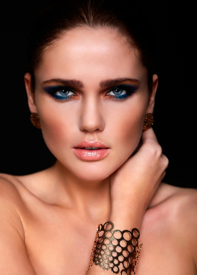 عيون ساحرة بفضل الظلال النيلية