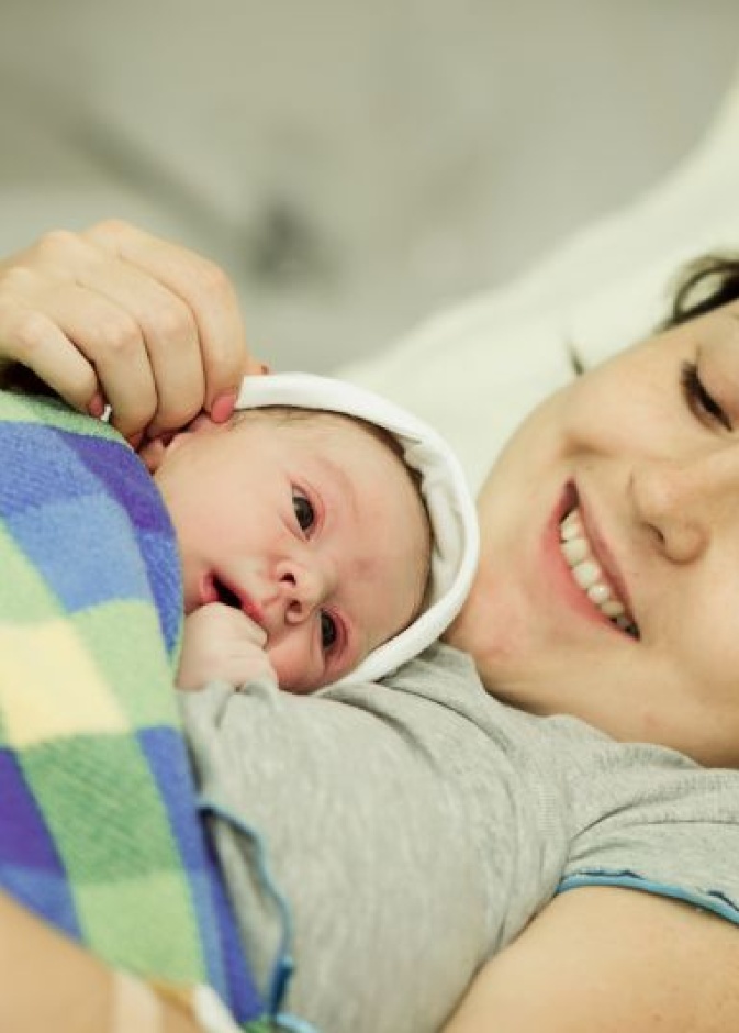 غاز الضحك أحدث صيحة في عالم الولادة 