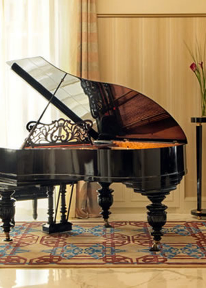 غرفة الموسيقى في بيلموند سان بطرسبرغ