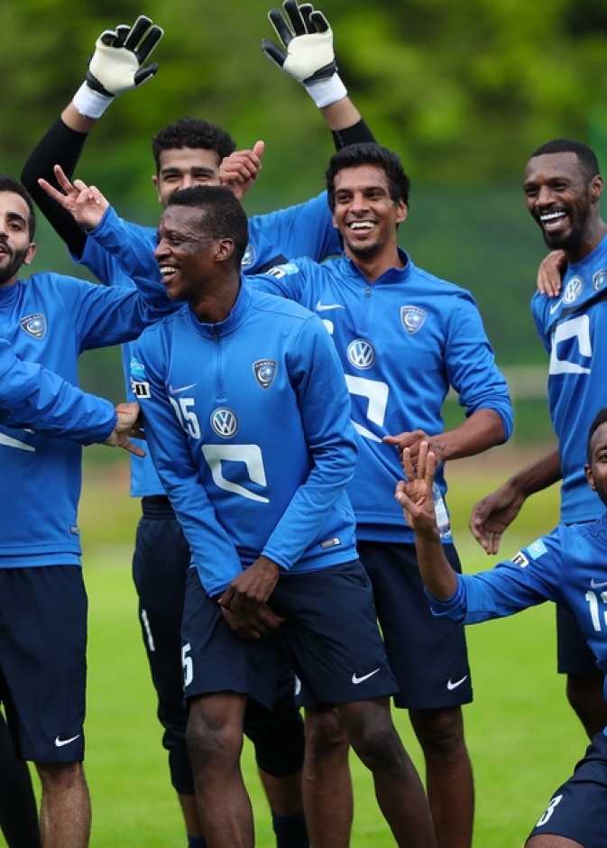 فريق الهلال يستعيد الصدارة بعد خصم نقاط فريق الاتحاد