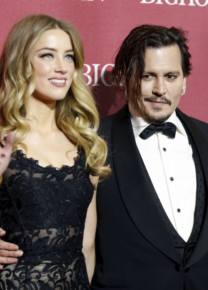 فريق امبر هيرد  Amber Heard  القانوني يعتذر رسميا للنجم جوني ديب  Johnny Depp