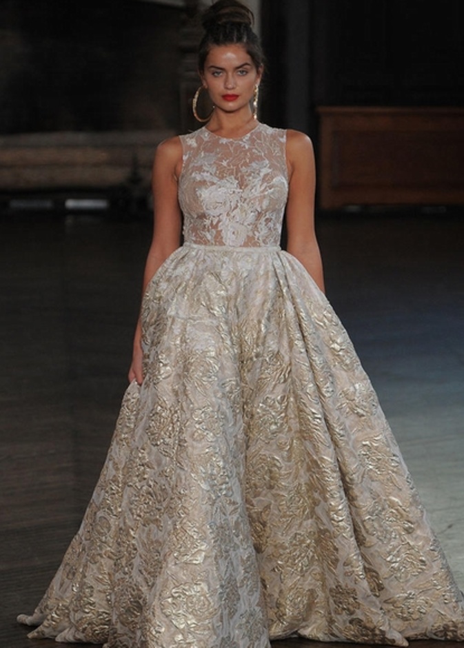 فساتين زفاف بألوان الميتاليك من مجموعة Berta لخريف 2017