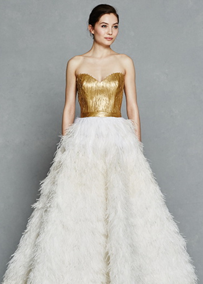 فستان زفاف ذهبي وابيض من KELLY FAETANINI