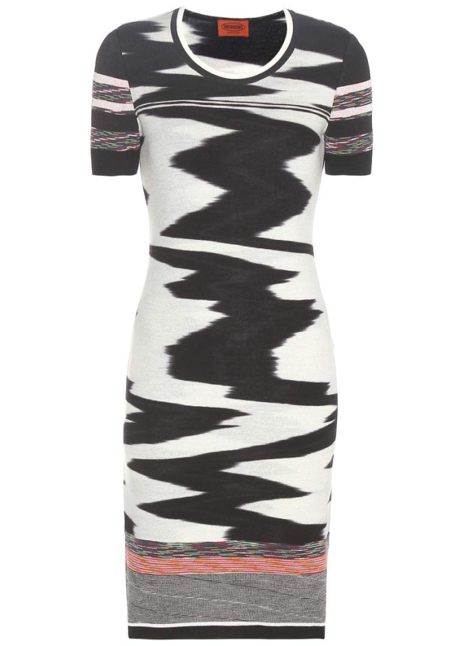 فستان عصري بخطوط عريضة من ميسوني Missoni