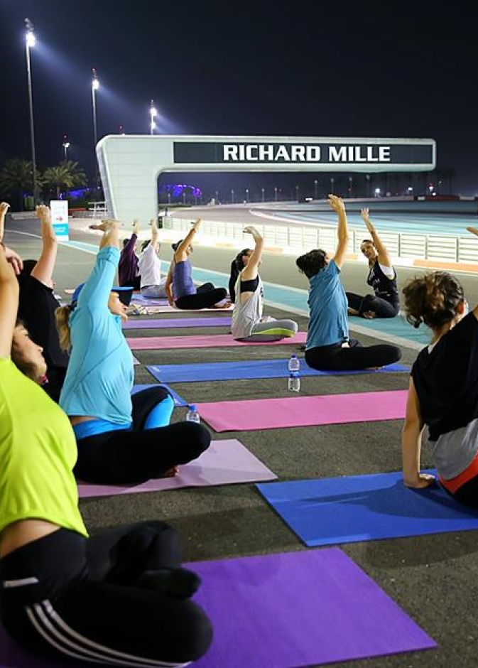 ليلة الاربعاء مخصصة للسيدات في حديقة الحيوانات بالعين