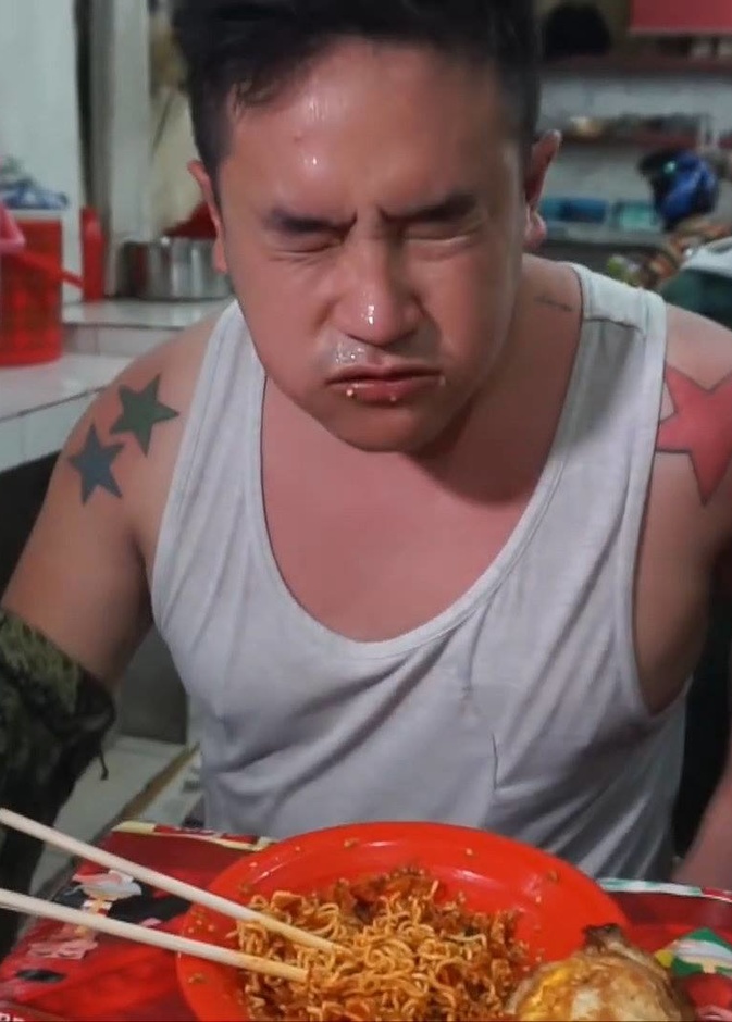 فقد طاه بريطاني قدرته على السمع لمدة دقيقتين