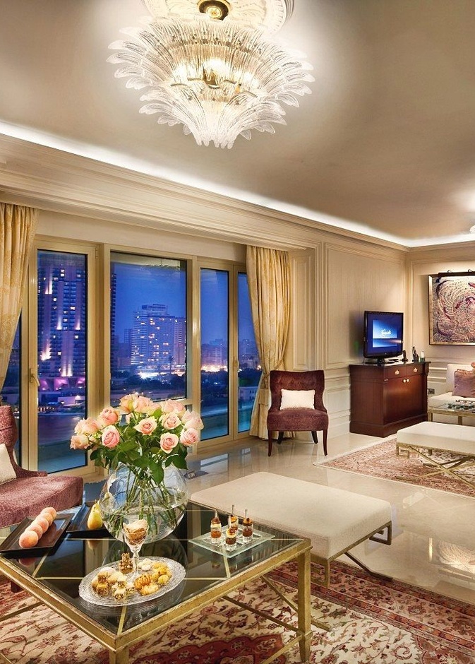 فندق سميراميس انتركونتننتال – الجناح الفرعوني