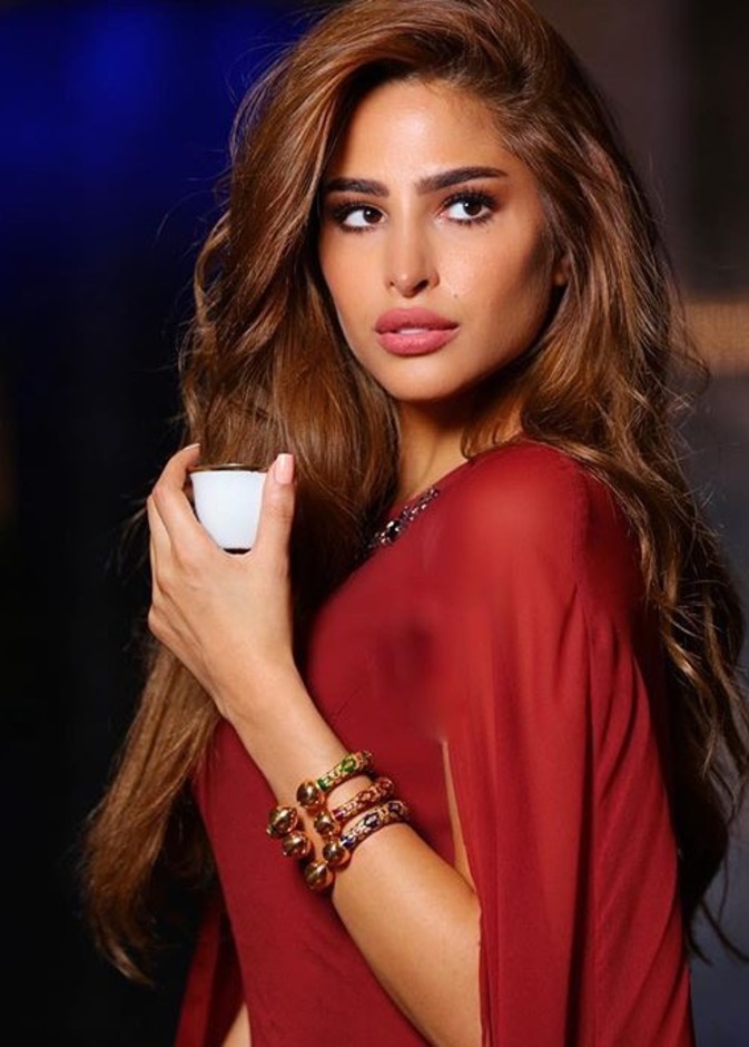 فوز الفهد ترتدي مجوهراتها من مجوهرات الفارس  