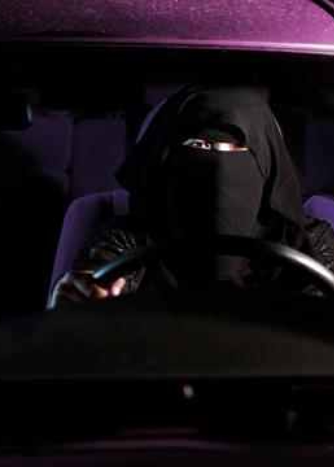 300 وسيلة إعلام عالمية تقع ضحية شائعة "قيادة المرأة السعودية"