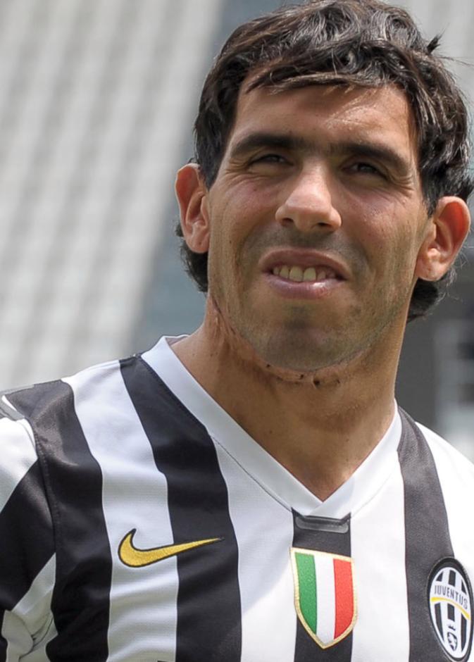 كارلوس تيفيز اللاعب الأغلى عالميا