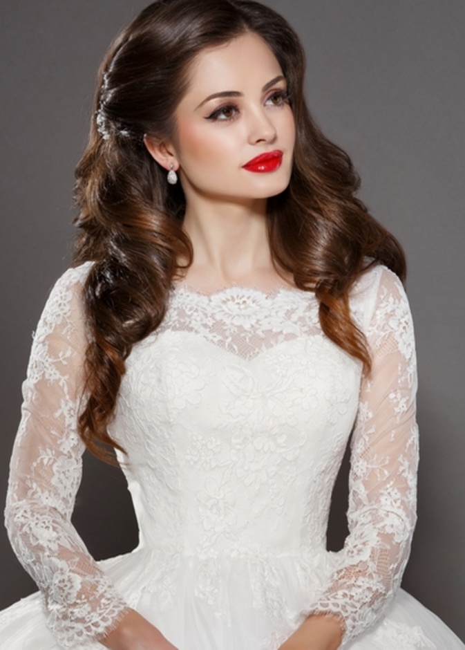 كل عروس تسعى لاطلالة رائعة في يوم زفافها