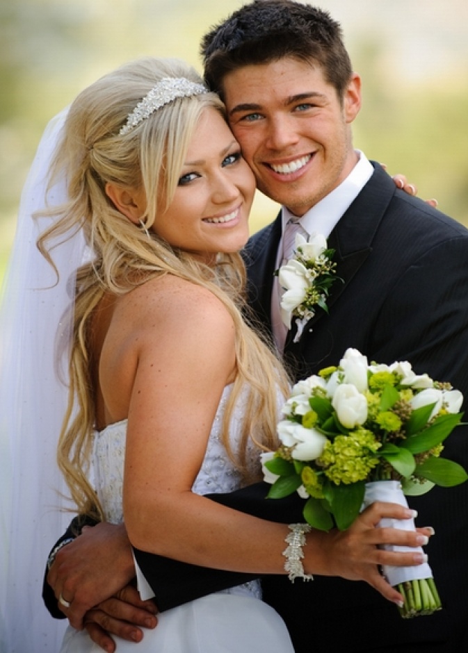 الفواكه المجففة مغذية جدا لغناها بالمواد الغذائية والألياف ومضادات الأكسدة