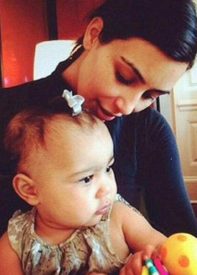 كيم كارداشيان تمنح الرومانسية لابنتها نورث 