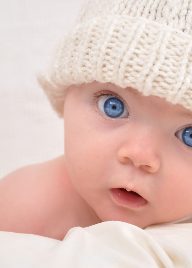 لماذا يتغير لون عيون المولود ؟