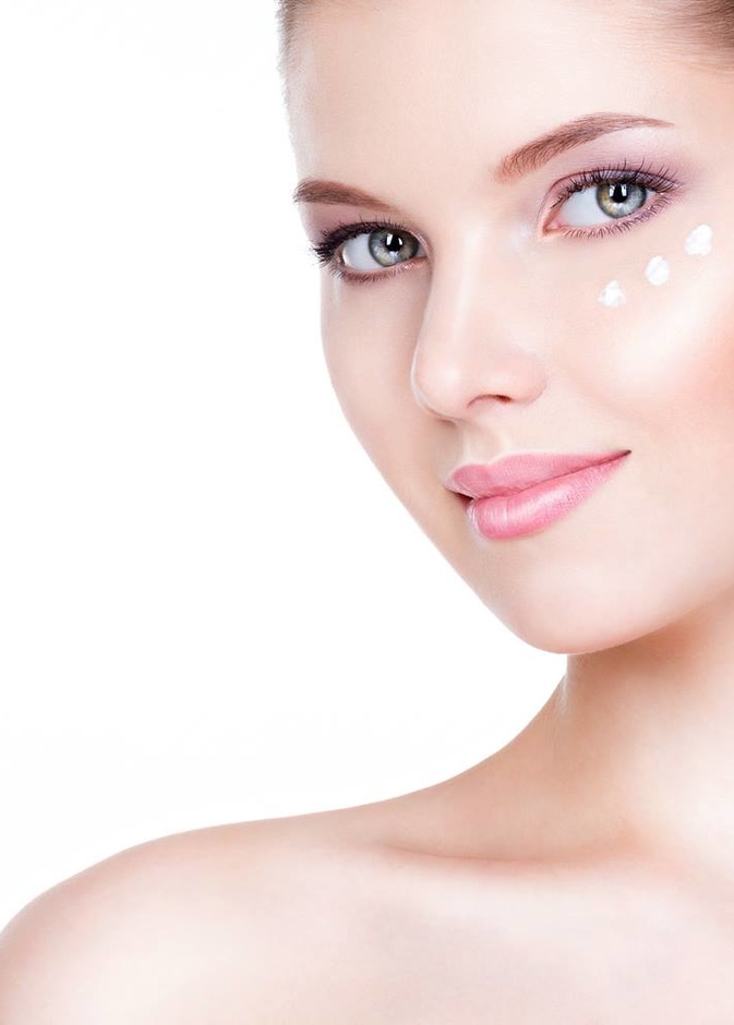 لهذه الأسباب عليك الإهتمام بمحيط عينيك