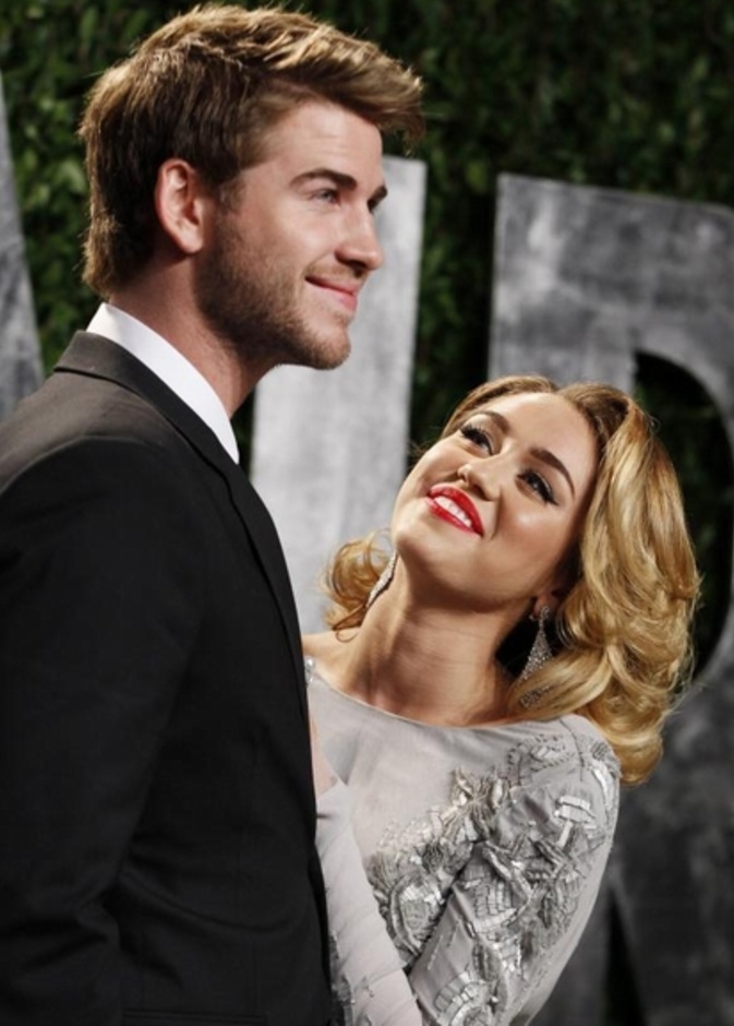 ليام هيمسوورث  Liam Hemsworth  و مايلي سايرس  Miley Cyrus