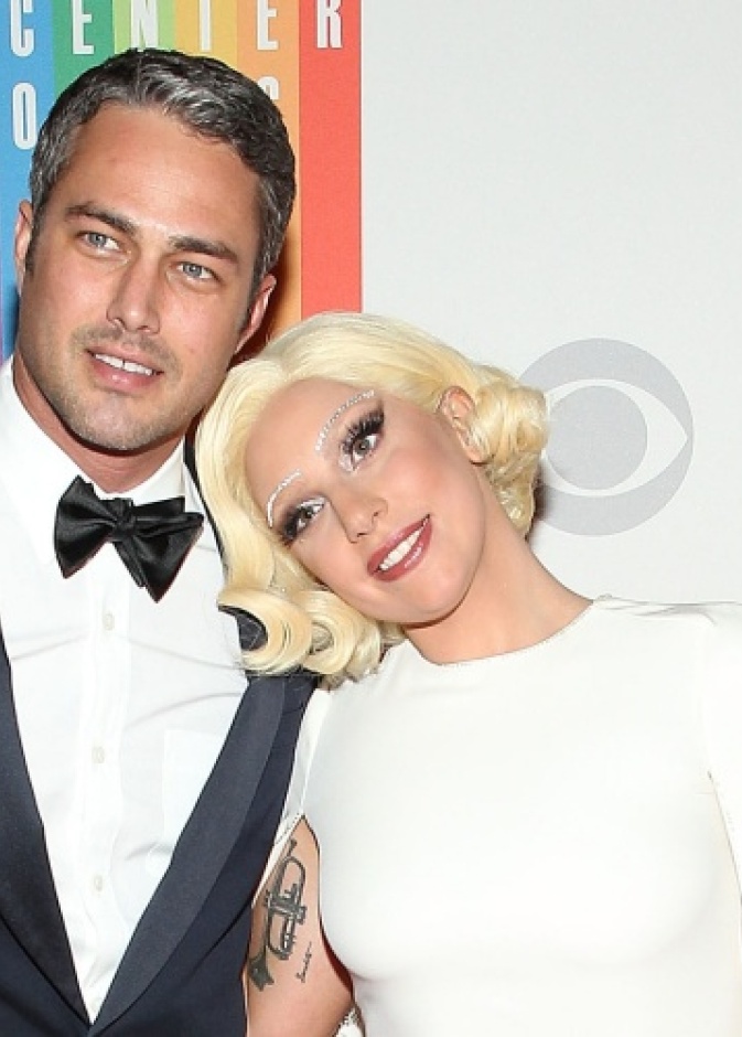 زفاف ليدي غاغا في منزلها...