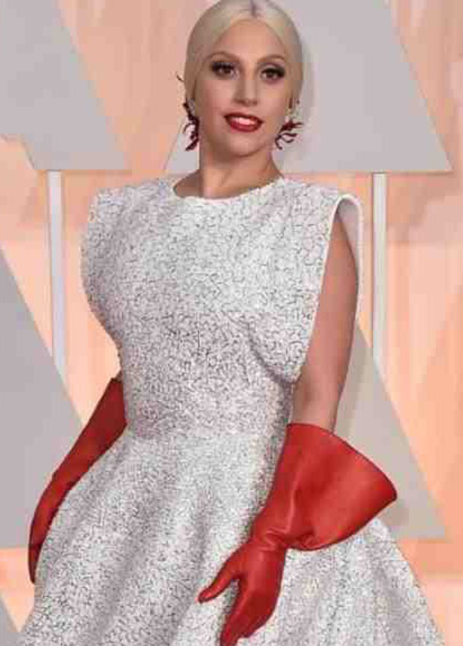 هاشتاق جاهزة للتنظيف مع صورة ليدى جاجا اجتاح موقع تويتر