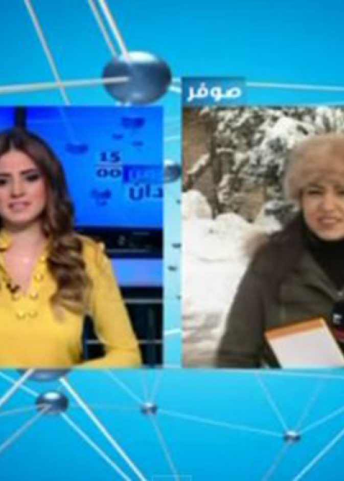 مذيعة ترتجف من البرد