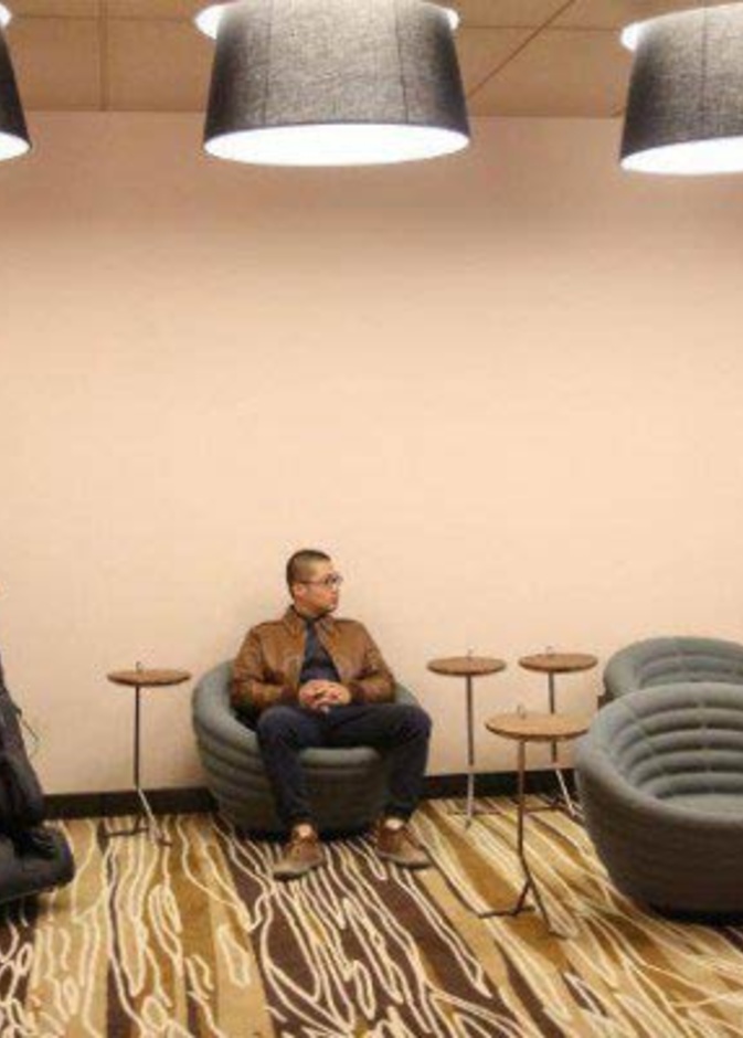 مركز فانكي مول يدلل الرجال في الحضانة