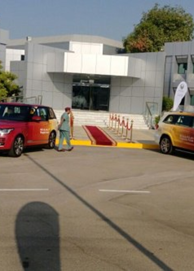 شرطة أبوظبي تطلق رسمياً أول دورية للسعادة